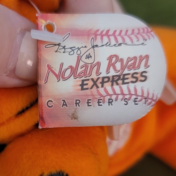 Nolan Ryan Beanie Baby Bear VERT RARE 1866 Ryan #34 #02333 Out of  10000 9" NWT - Picture 4 of 8